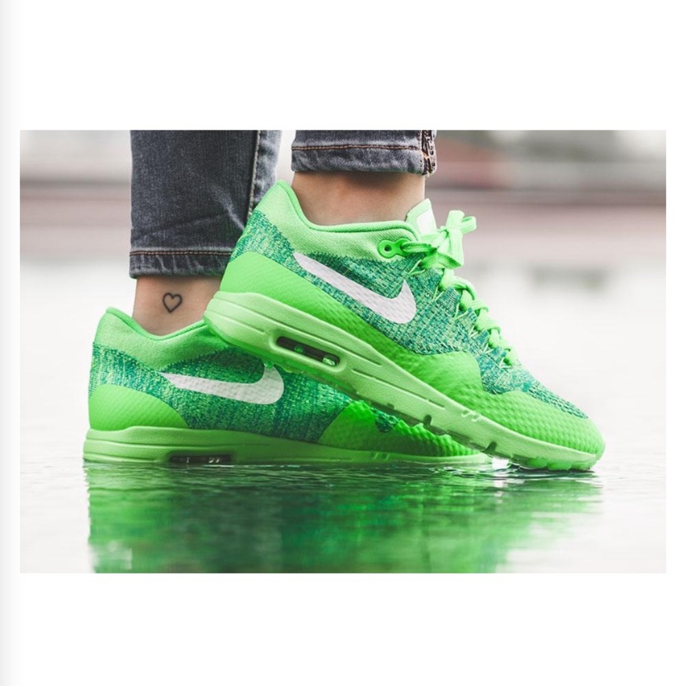 NIKE WOMEN’S AIR MAX1 ULTRA FLYKNIT VOLTAGE GREEN 843387-301